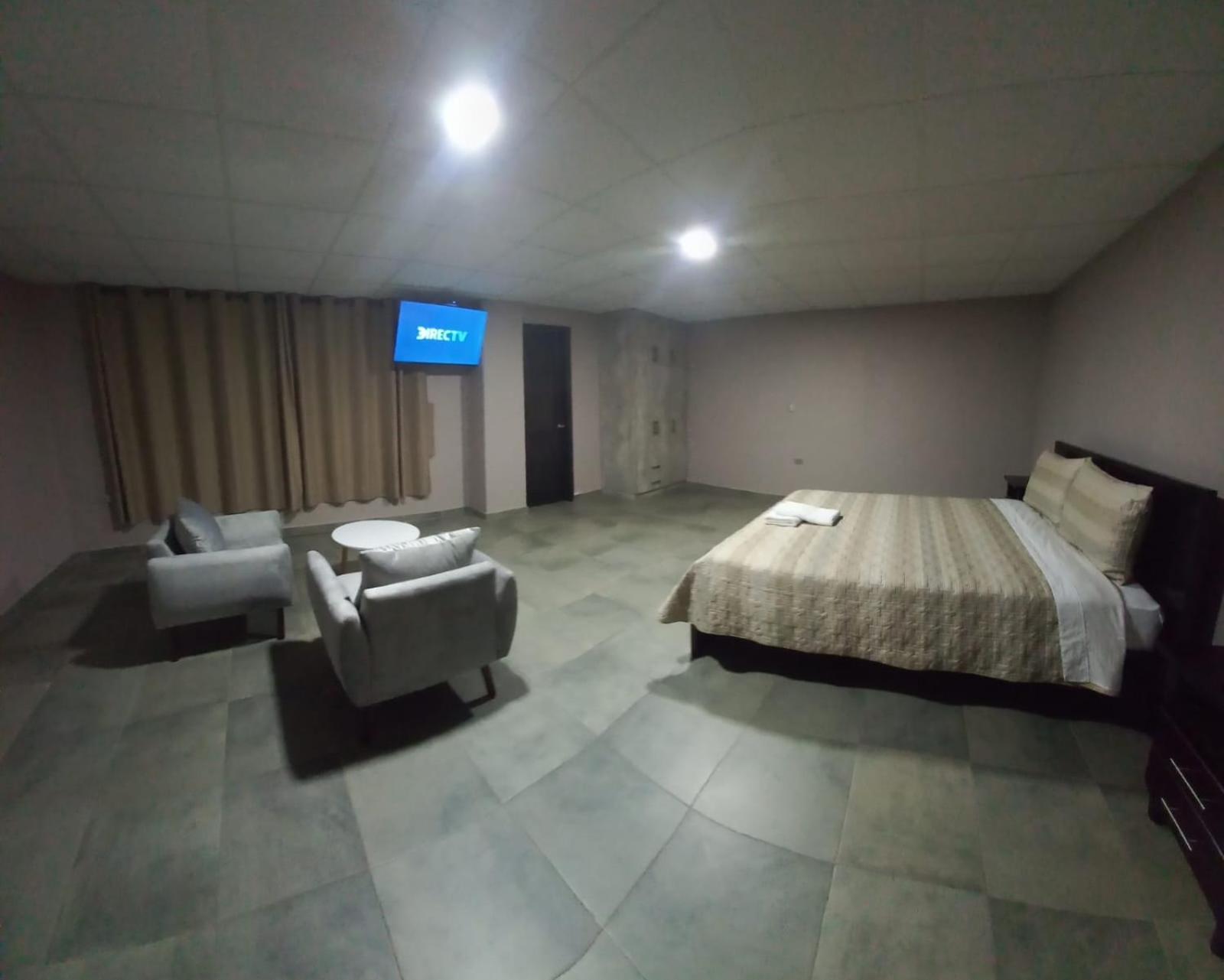 Stelar Hostal Куэнка Экстерьер фото