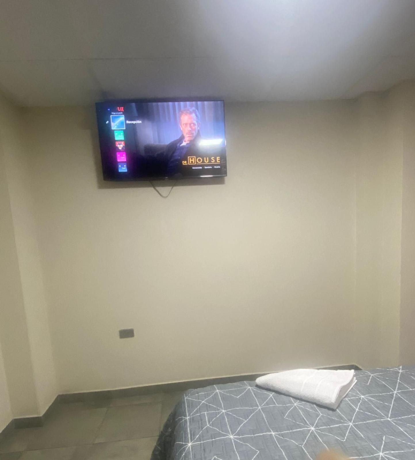 Stelar Hostal Куэнка Экстерьер фото