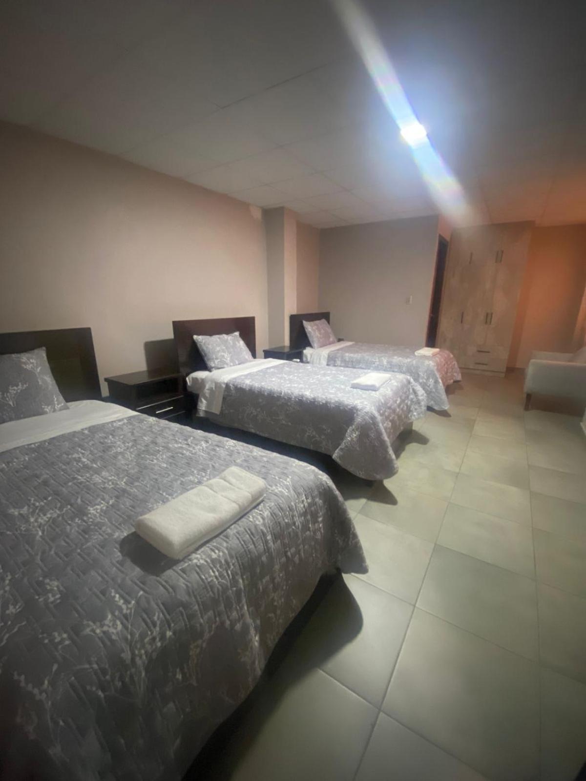 Stelar Hostal Куэнка Экстерьер фото